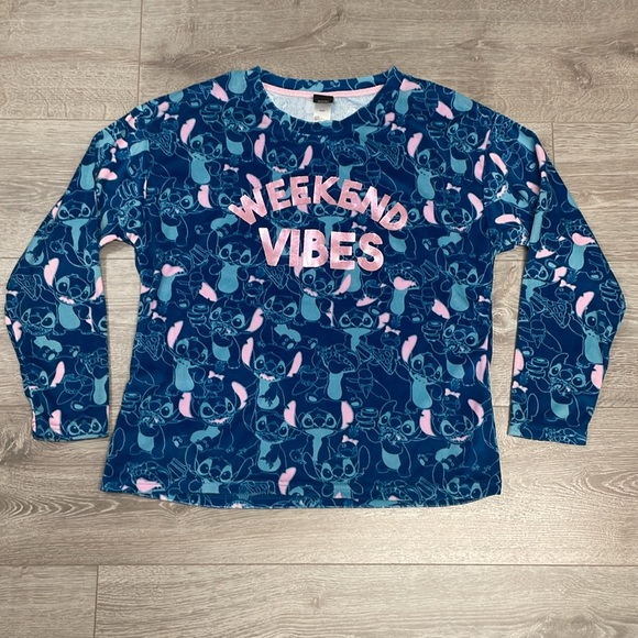 NWOT Disney Lilo & Stitch Weekend Vibes Pajama Set M(8-10) - Picture 3 of 16